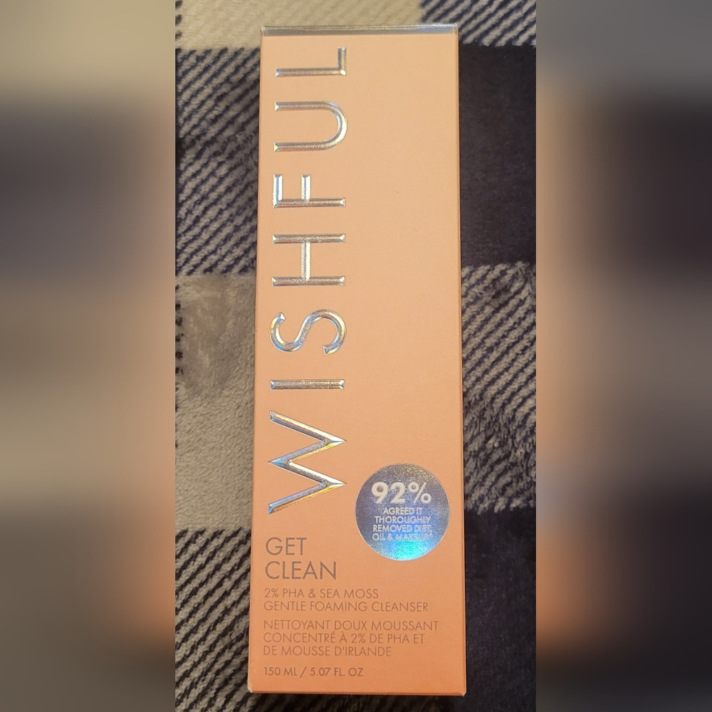 Huda wishful cleanser